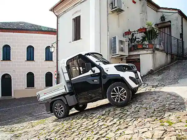 Vehículos eléctricos Todoterrenos en subida