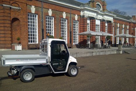 Furgonetas eléctricas Alkè en Kensington Palace