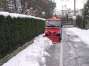Vehiculo electrico limpieza de calles con nieve y hielo