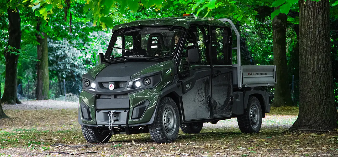 Véhicule militaire tout-terrain 4x4