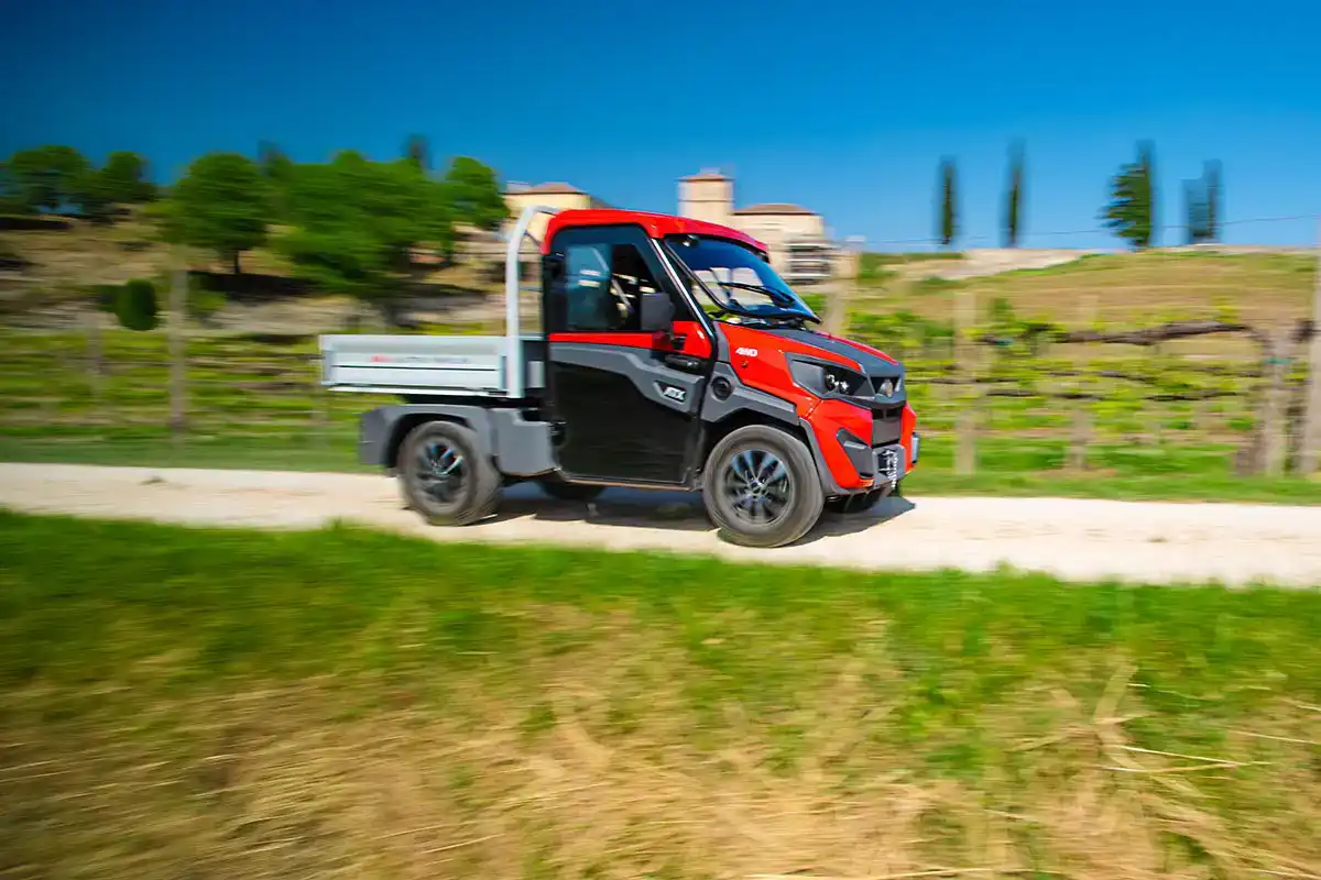 Utilitaires tout-terrain électriques ALKE‘