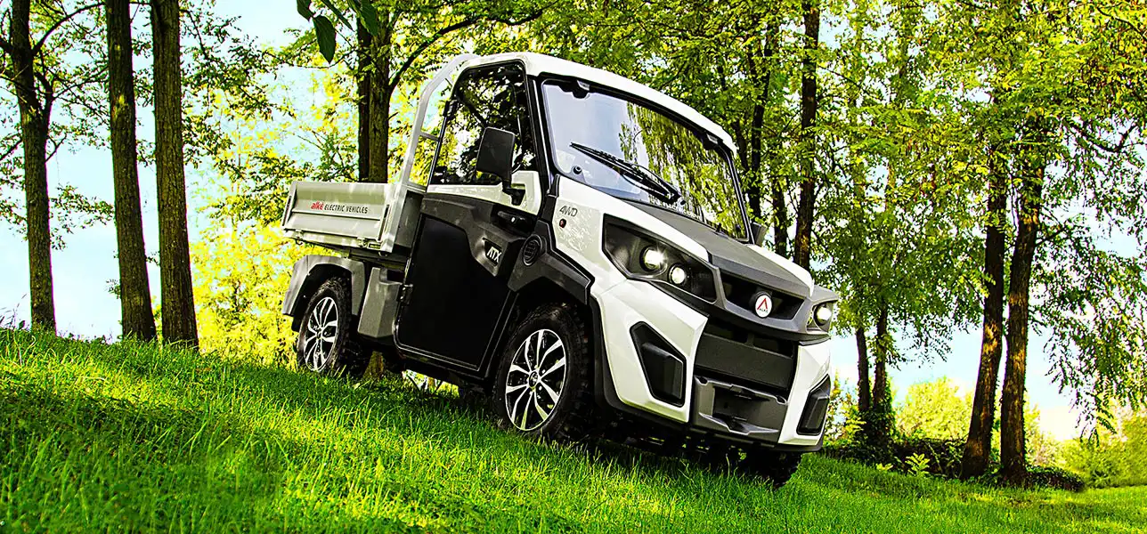 Véhicule électrique à traction intégrale 4WD