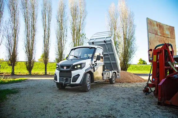 Alke' - Camionnettes électriques à plateau de chargement et benne basculante Alke' - Camionnettes électriques à plateau de chargement et benne basculante